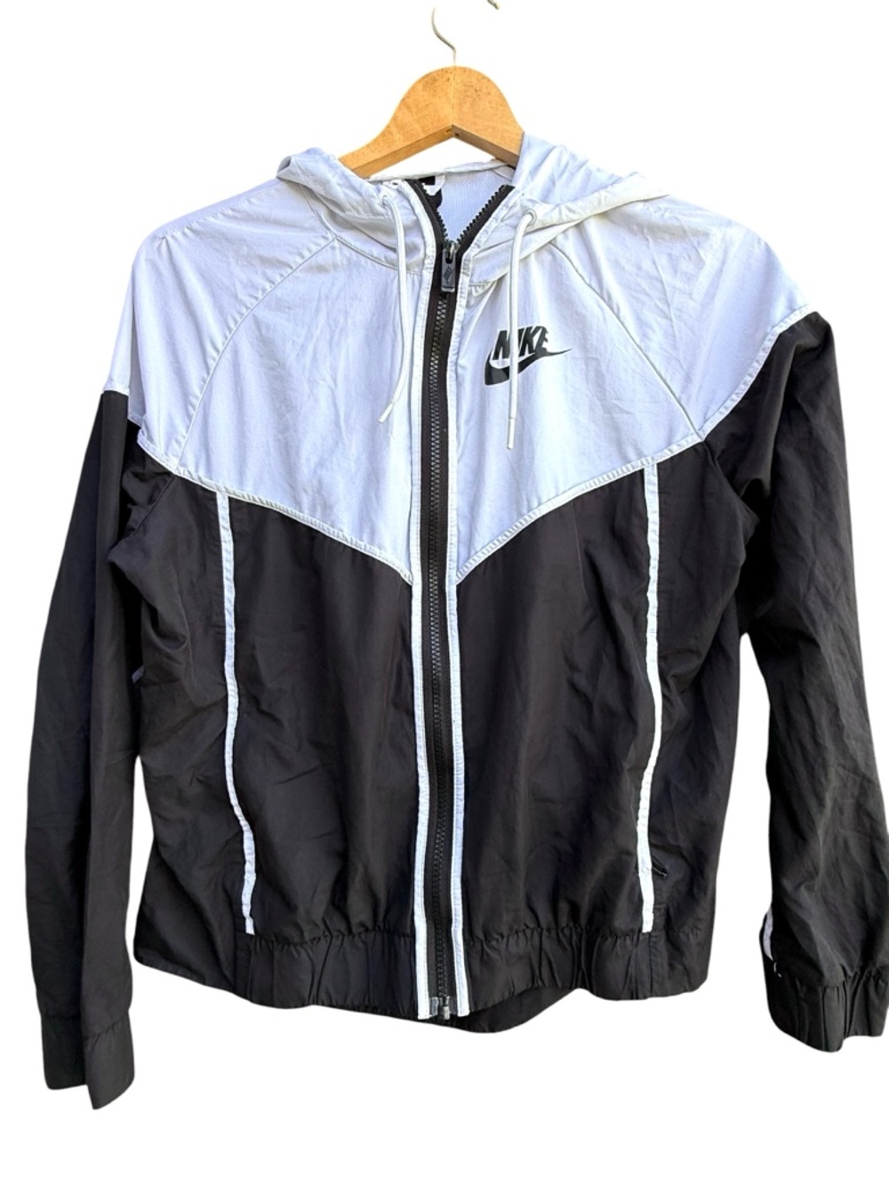 Nike Sportswear Windrunner Jacket Women’s SZ Medium Lightweight CN6910-011 - Picture 5 of 7